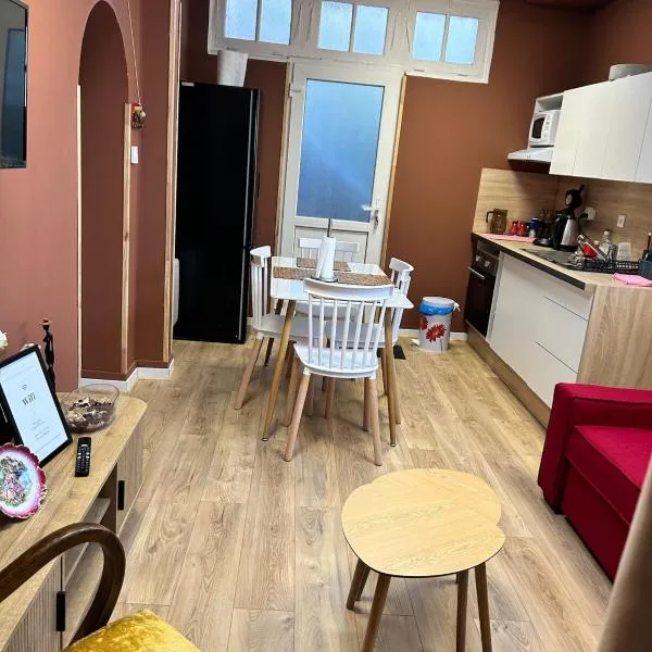 Charmant appartement Havana, hotel em Carhaix-Plouguer