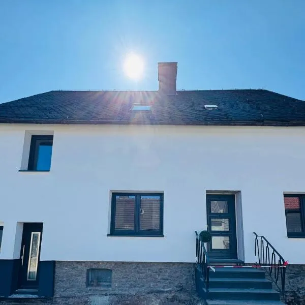 Ferienhaus Am Südwall, 220qm, hotel v destinaci Medebach