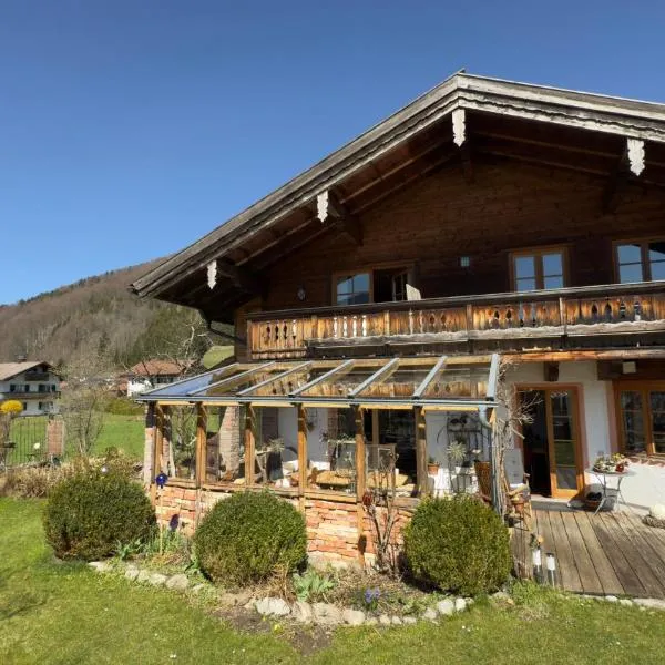 Ferienwohnung Bachl inkl. Chiemgaukarte, hotel v destinaci Ruhpolding