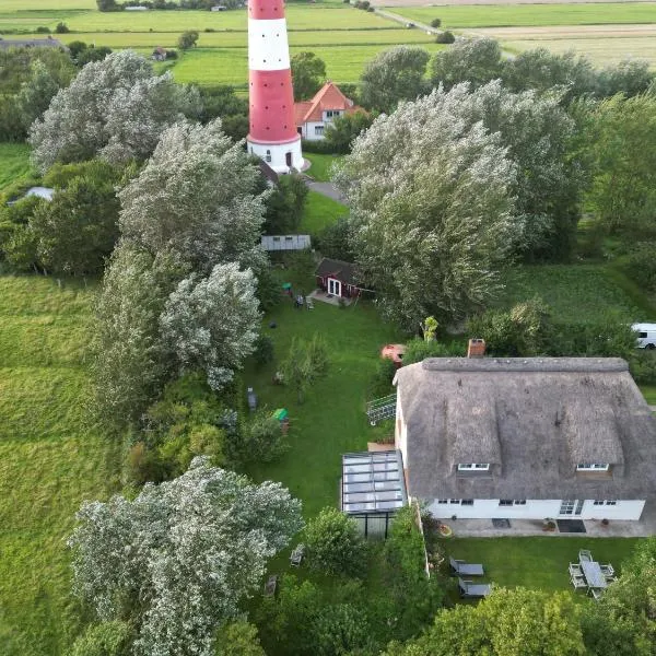 Haus am Leuchtturm ,,Austernfischer Haus " โรงแรมในเพลล์วอร์ม