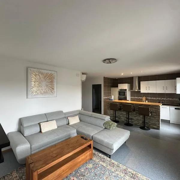 Une appartement entier à Brive la gaillarde, hôtel à Brive-la-Gaillarde