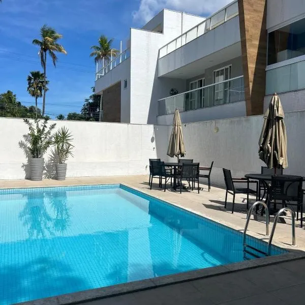 Cobertura duplex familiar com piscina próximo ao shopping, hotel in Cabo Frio