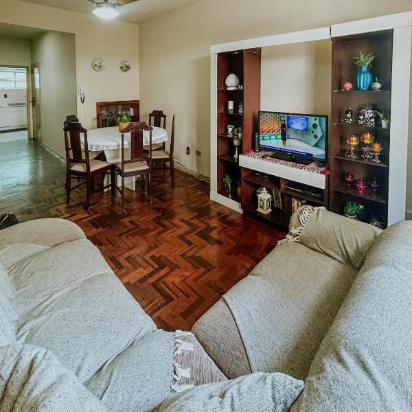 Apartamento amplo para famílias 3 quartos a poucos passos da praia, Barra Sul