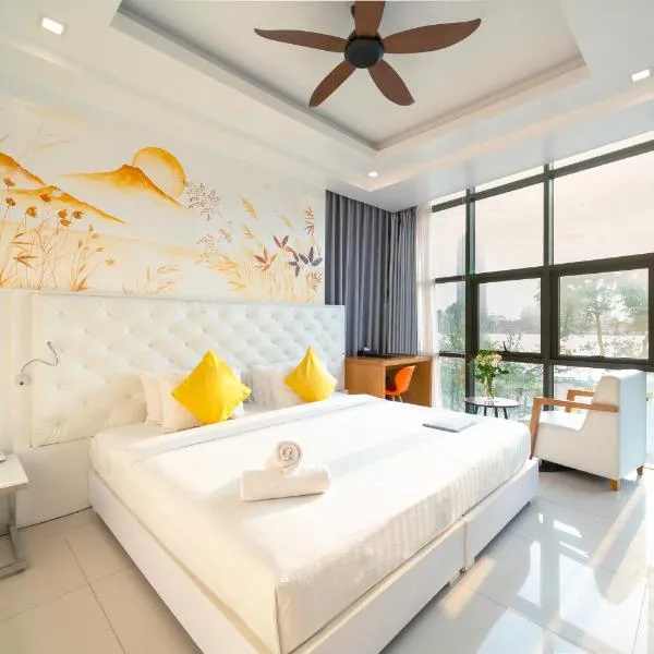 Star City Riverside Hotel By Haviland, hotel v destinaci Danang