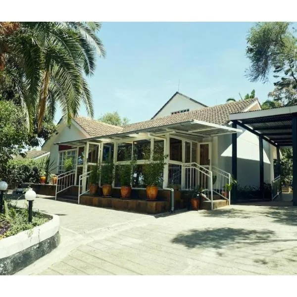 Spacious Town House in Nakuru, hotel in Nakuru