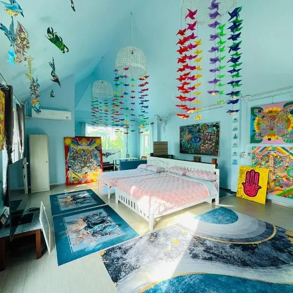 Setthisin Art Boutique House,Iconsiam,BTS Thonburi, hotel in Godown
