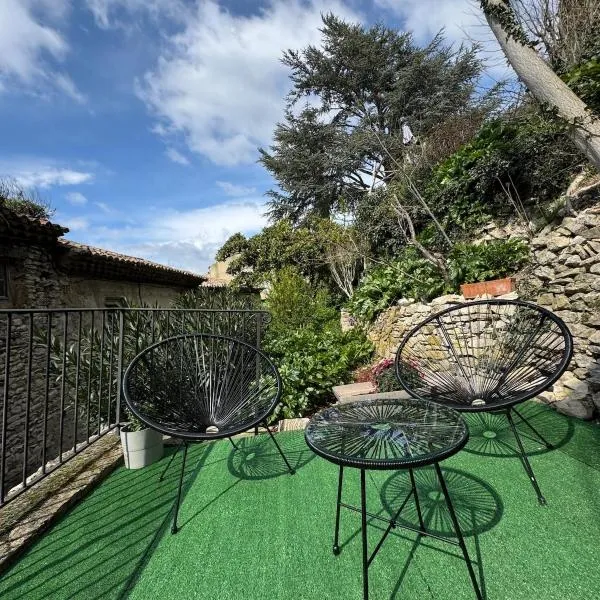 Maison de village à Séguret, hotel en Séguret