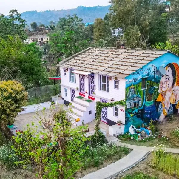 Dwarahat Village Farmstay- Babaji's Cave, hotel v destinaci Dwārāhāt