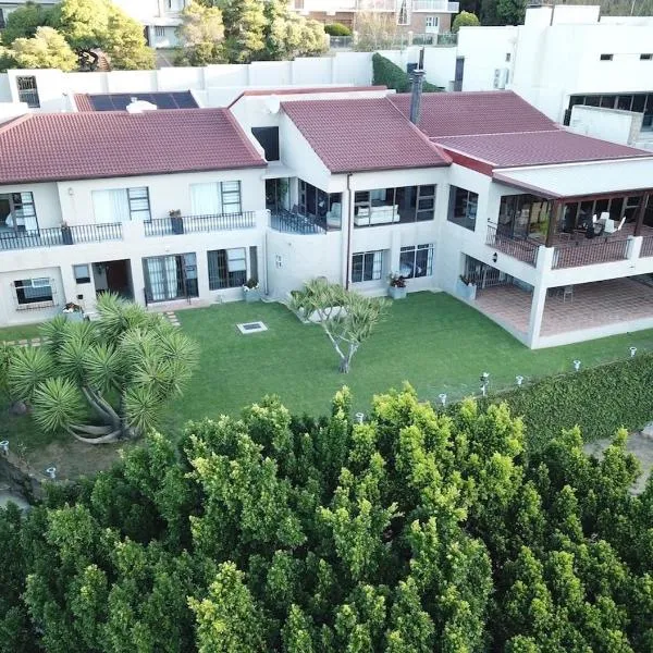 B Shocked Manor - Lux Suites, hotel em Cidade do Cabo
