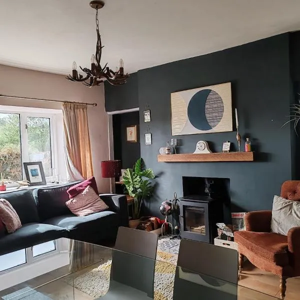 Cosy cottage near Thornhill, hotel en Closeburn