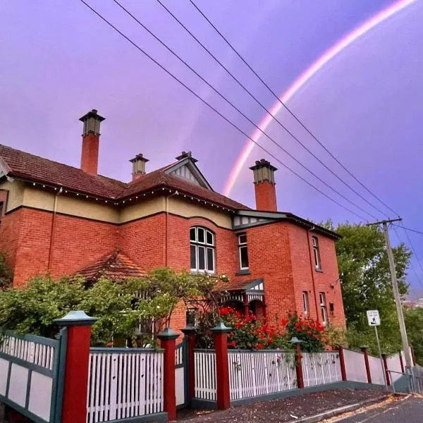 Elsmere Heritage Gardens & Accom, Hotel in Launceston