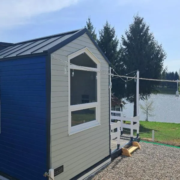 Mazurski Domek Papy Smerfa, hotel v destinaci Leśniewo