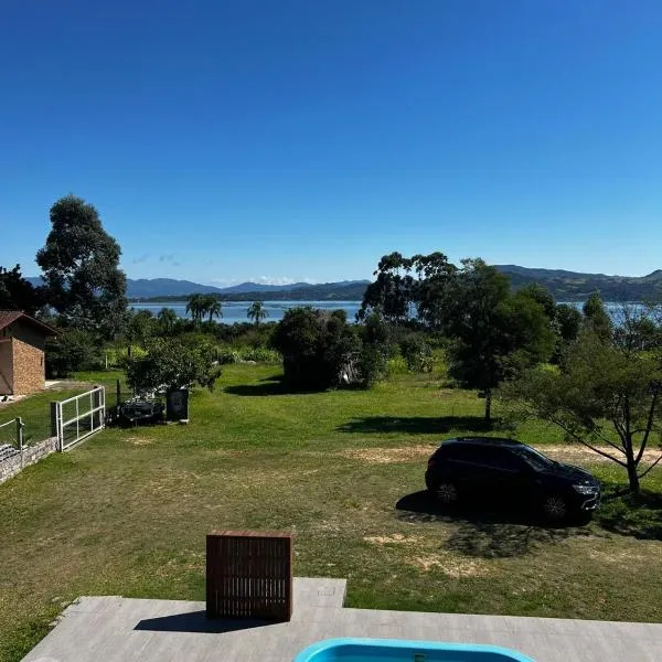 Apartamento de frente para lagoa -Ap 101, ξενοδοχείο σε Laguna