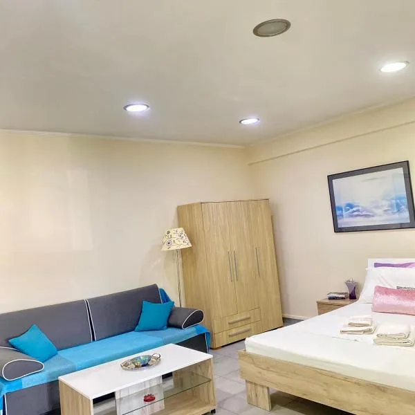 Cozy apartment near to the airport, hotel en Kouvarás