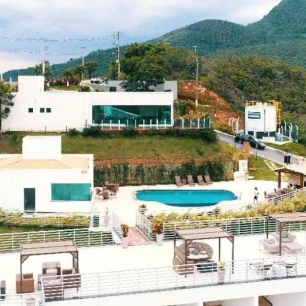 Apartamento aconchegante em escarpas do lago
