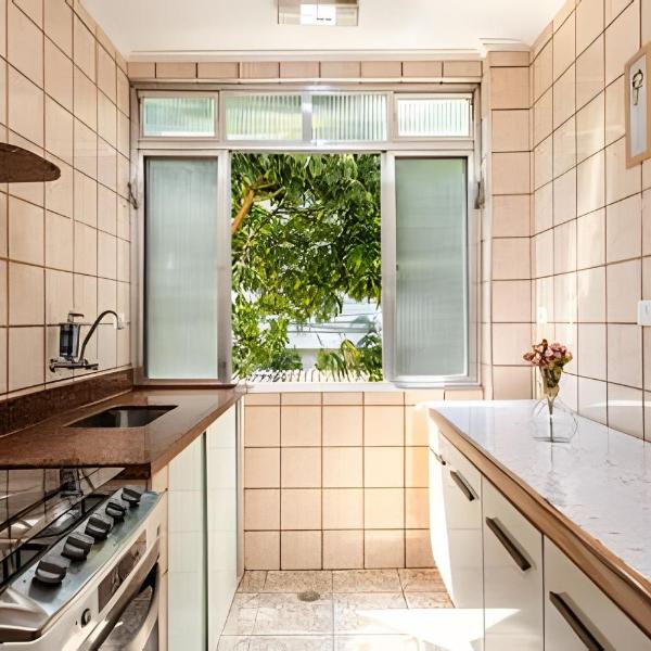 A2-CantoForte - 300 metrosPraia - ARCond - Garagem - Wifi - Ideal para Família até 6 Pessoas, pet com taxa, sem roupa cama-banho - Foto 2