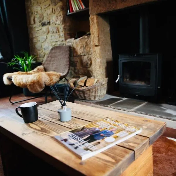 Boutique cottage in the heart of the Peak District, hotel in Youlgreave