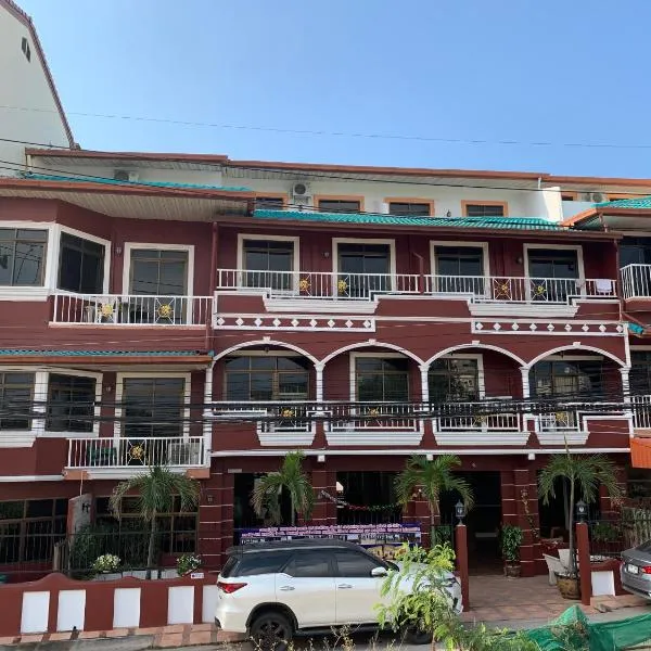 Sun and beach hotel，位于南芭堤雅的酒店