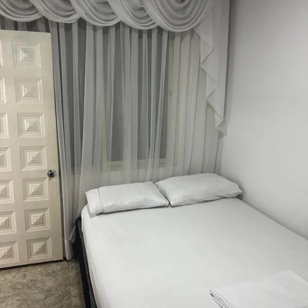 Habitación escala aeropuerto, hotel in Palmira