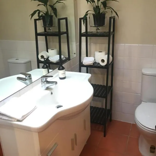 Bedroom with ensuite, hotell Aucklandis