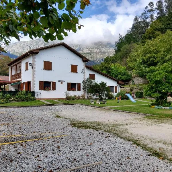 Apartamentos Rurales La Tablá, hotel en Alles