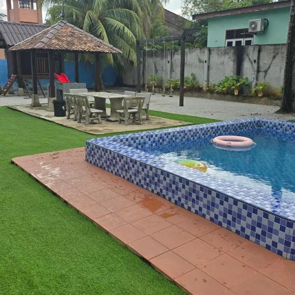 Casa tiga homestay besut, hotel v destinaci Kampung Kuala Besut