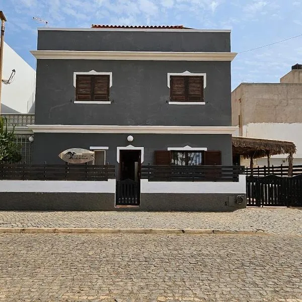 Blue Eagle Guesthouse - Casa de hospedes, hotel in Santa Maria