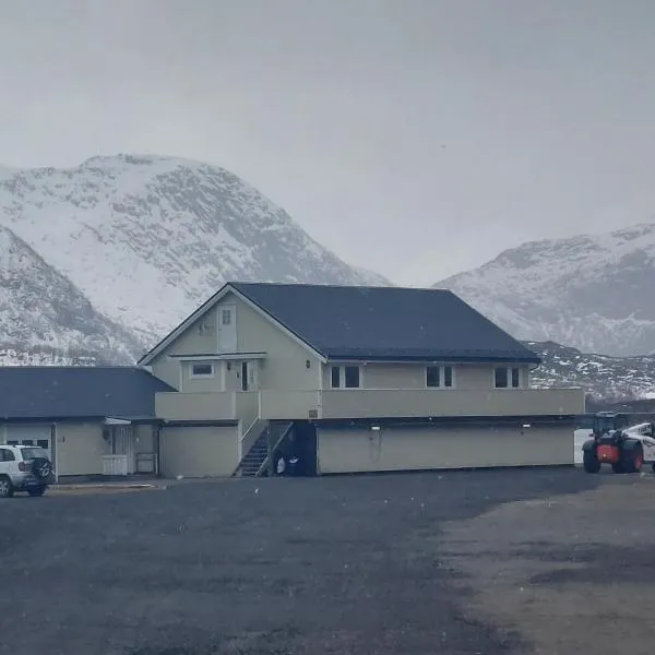 Vaterfjord Brygge, hotel v destinaci Svolvaer Airport