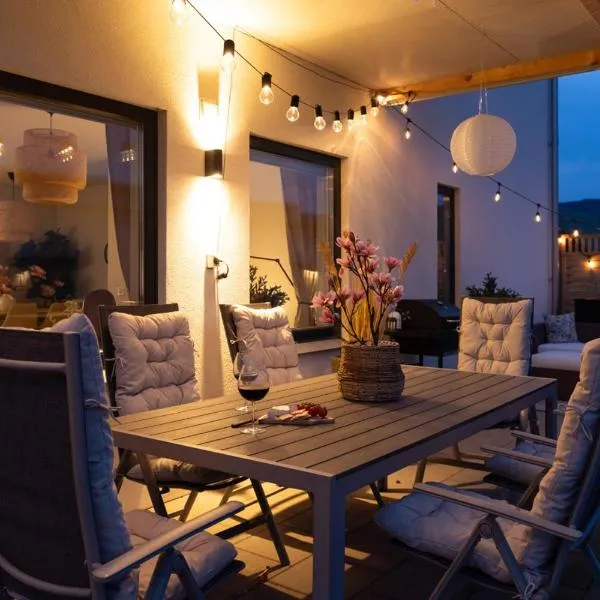 Fully Equipped Home in Båstad with Cozy Patio, hotel v destinaci Båstad