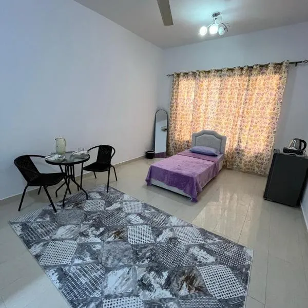 Gisa private hostel room, hotel a Mawāliḩ