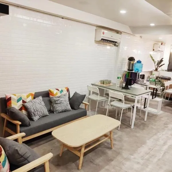 Youjia Youth Hostel, hotel v destinaci Bang Rak
