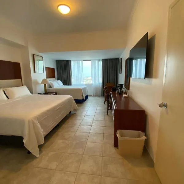 Hotel Colon Salinas suite, hotel v destinaci Salinas