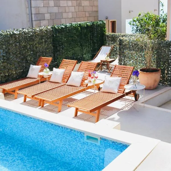 Marojica Apartments 2, hotel in Cavtat