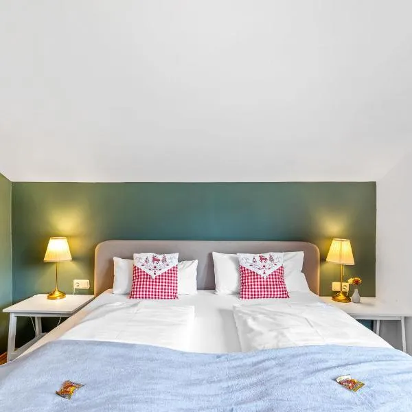 CASARINA - Alpenblick am Barmsee - FeWo Viola, hotel sa Krün