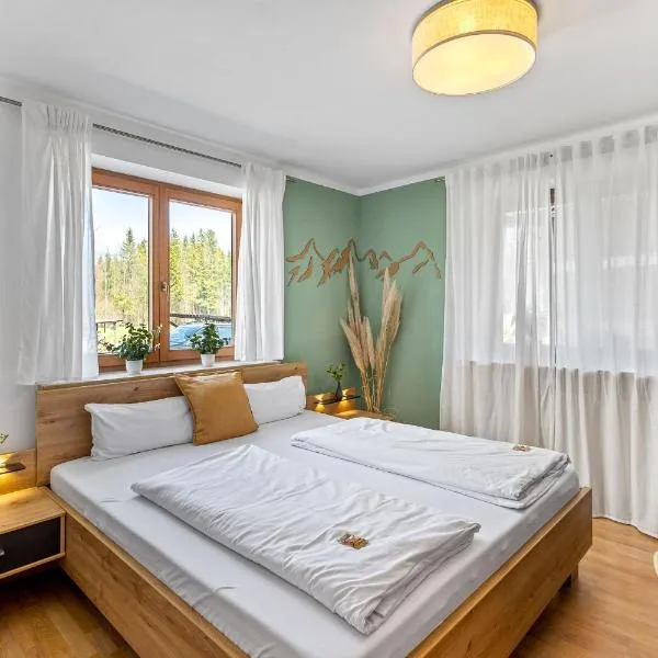 Krün में, होटल CASARiNA - Alpentraum am Barmsee - FeWo Lugge