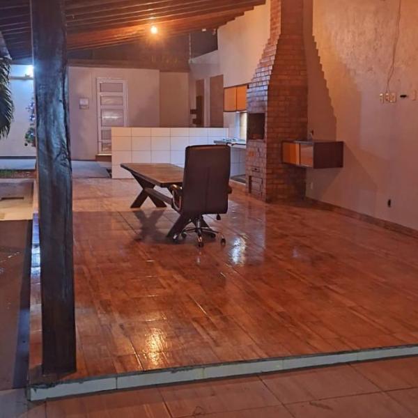 Casa completa com 2 quartos, área gourmet e piscina - Foto 4