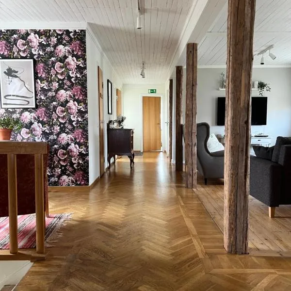 Countryside Apartment with optional Meals, hotel v destinaci Åseda