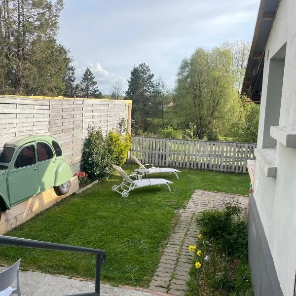 La Maison Vintage à Montreuil sur mer 3 Chambres - Jardin - 6 personnes - Wifi, hotel v destinaci Neuville-sous-Montreuil