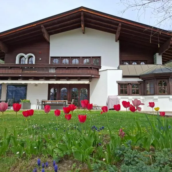 Ferienwohnung Steinbock, hotel v destinaci Gnadenwald