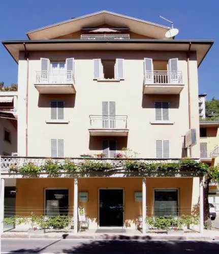 Hotel Belvedere – hotel w mieście Lovere