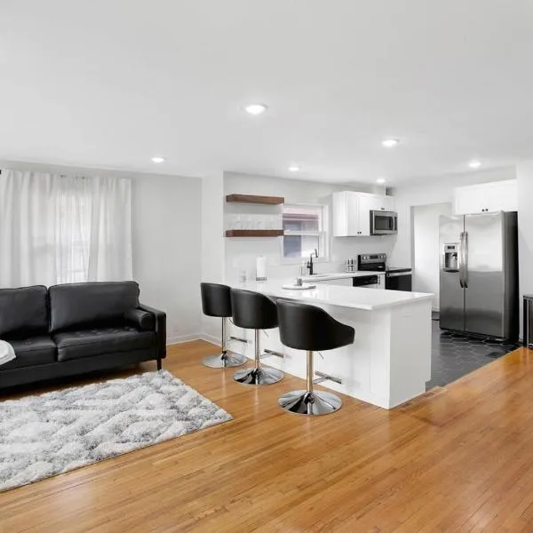 Chic Escape Near Mall of America, hotel in Minneapolis