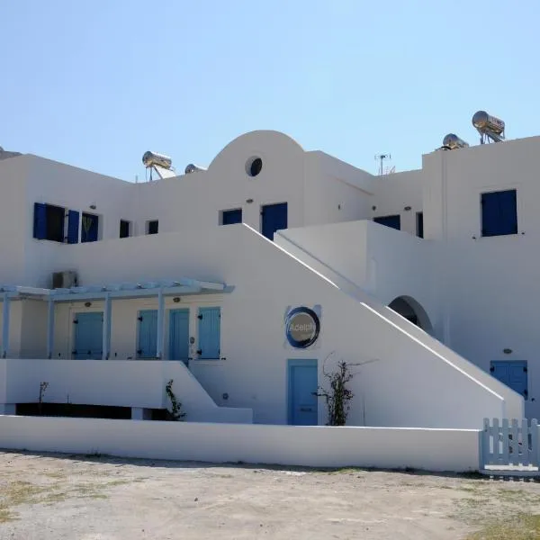 Adelphi Apartments, hotel in Perissa