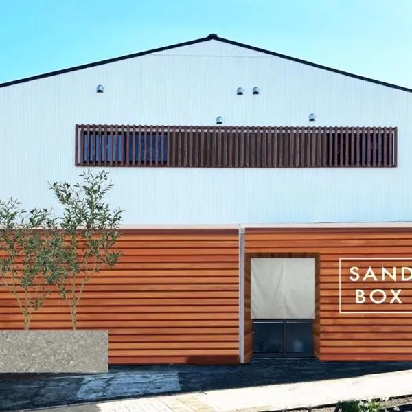 SANDBoX, hotel v destinaci Oshima