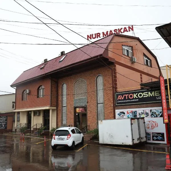 Nur Maskan Hotel Tashkent、Aktepaのホテル