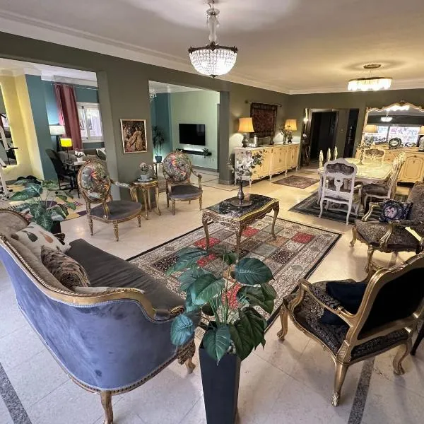 Spacious, Luxurious 3-Bedroom Apartment in Nasr City for Families & Corporates، فندق في القاهرة