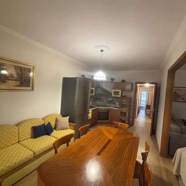 Cozy Apartment in Ptolemaida, hotel in Ptolemaida