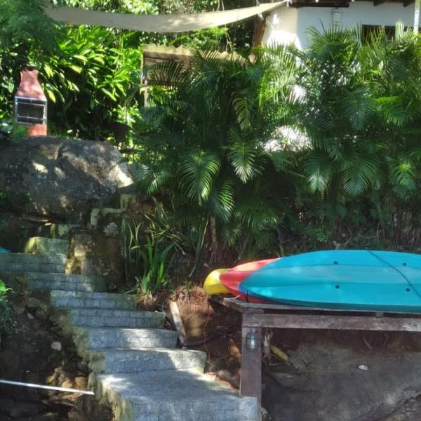 Linda Casa aconchegante com 3 quartos, vista incrível e privacidade na Praia da Aripeba-Ilha Grande-acomoda 6 pessoas - Foto 4
