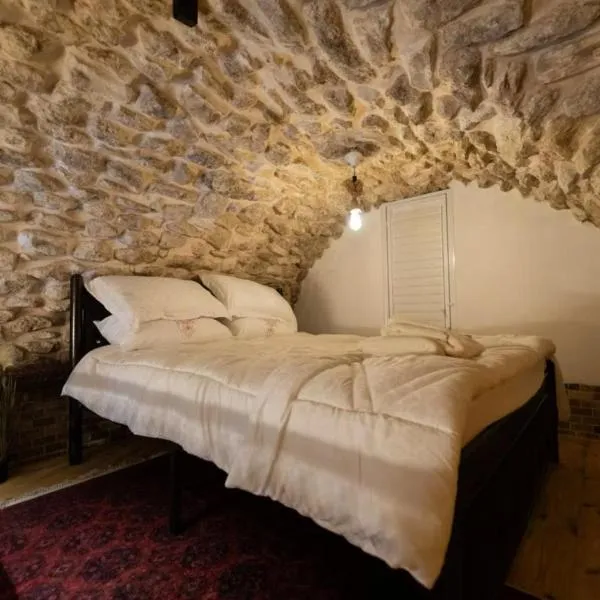 ALKHAWAJAT Guest House, hotel in Jerusalem