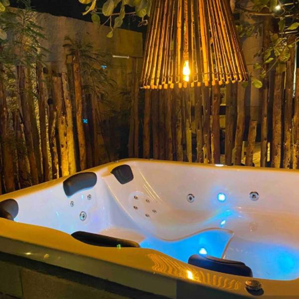 La Famille - Casa com Piscina, Jacuzzi, Jardim e próximo a Praia