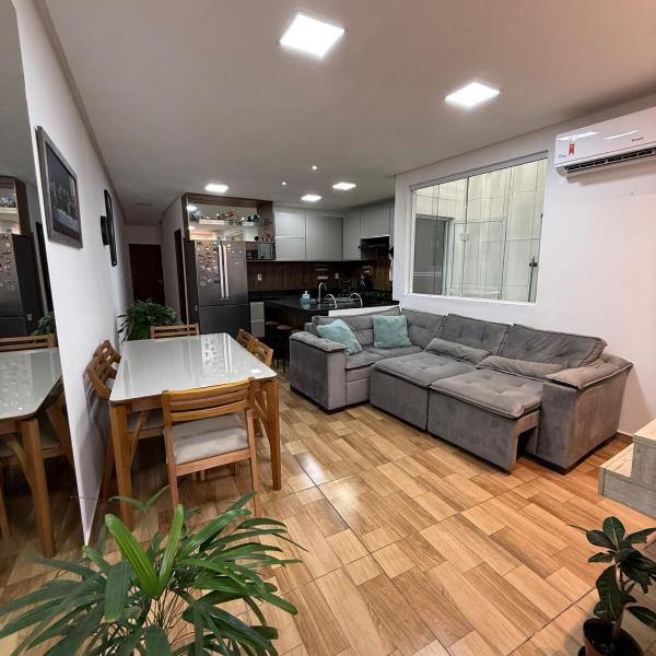 Casa completa e confortável, 15 minutos dá praia - Foto 4